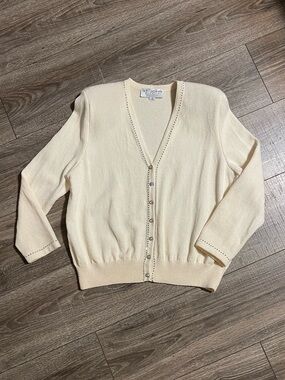 St. John Evening Cream V-Neck Button-Front sweater!
